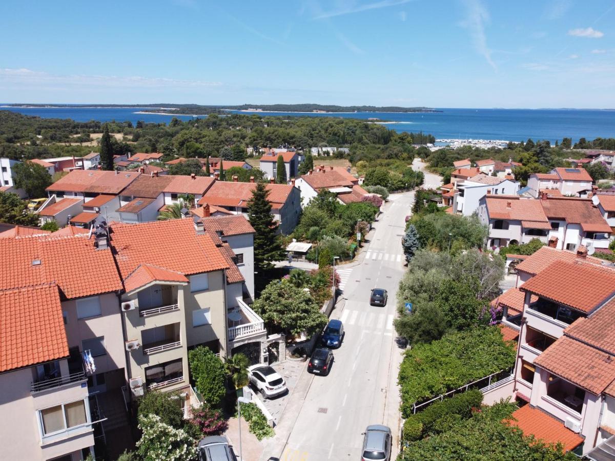 Puntizela * Pula